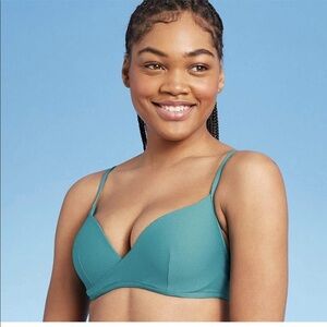 NWT Shade and shore top